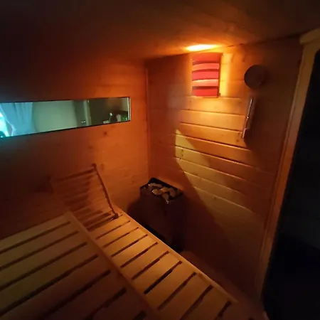Lägenhet Charmantes Gaestehaus -tiny- Mit Sauna *